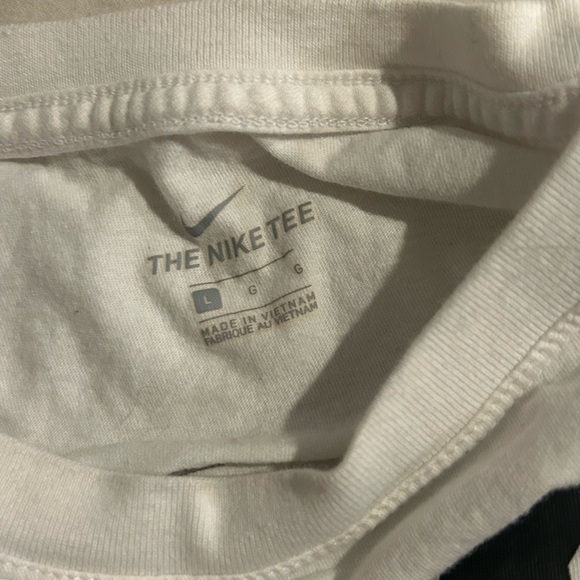 Women’s large Nike tee cropped - Picture 2 of 2